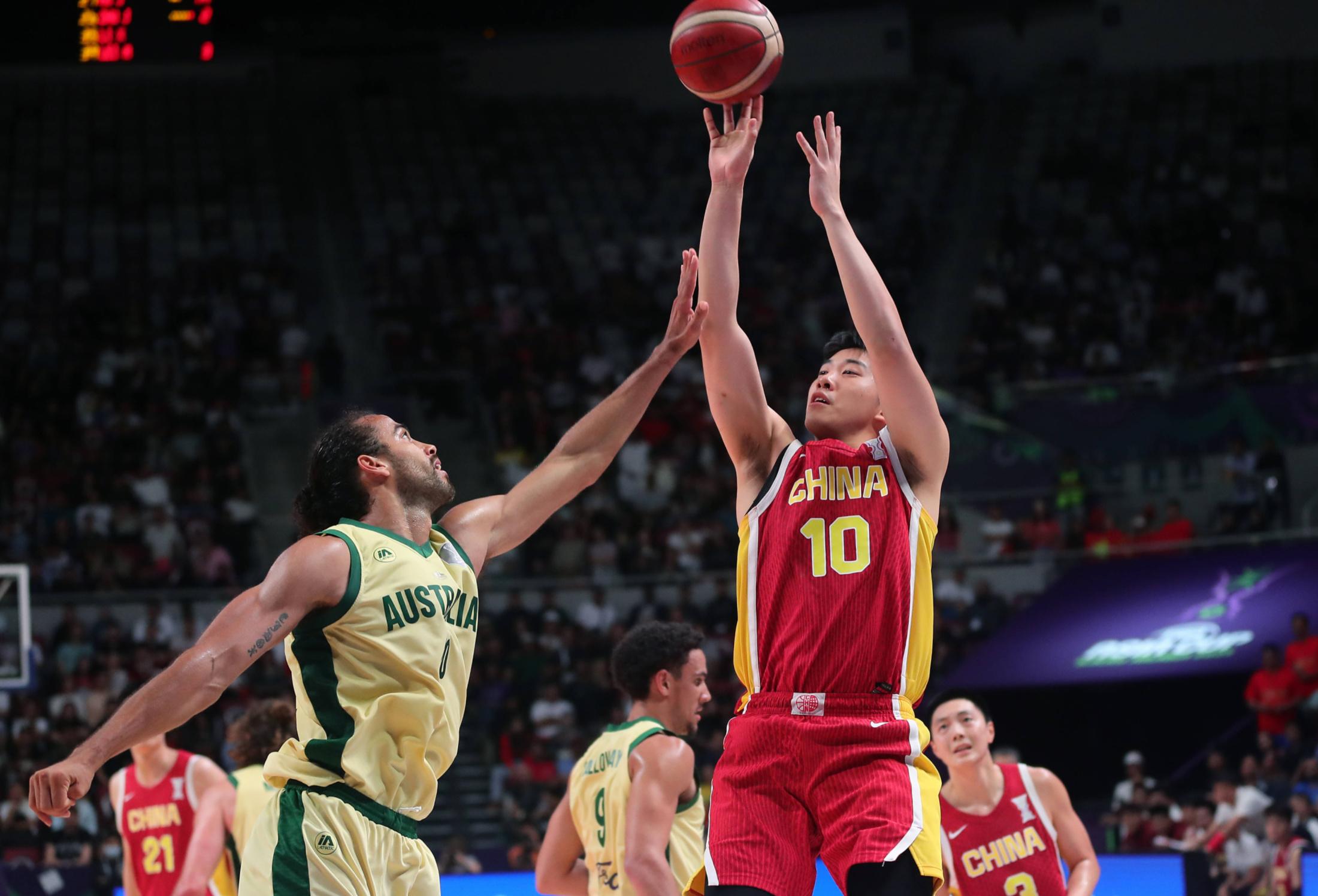 开云注册-北京首钢关键时刻临场应变深圳男篮官宣签约，阿贾克斯篮板制胜备战全明星赛看傻球迷的简单介绍